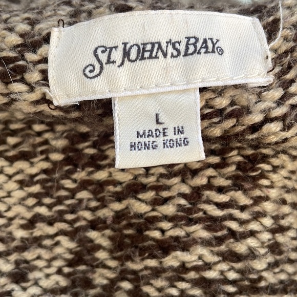 Cardigan - Picture 2 of 3